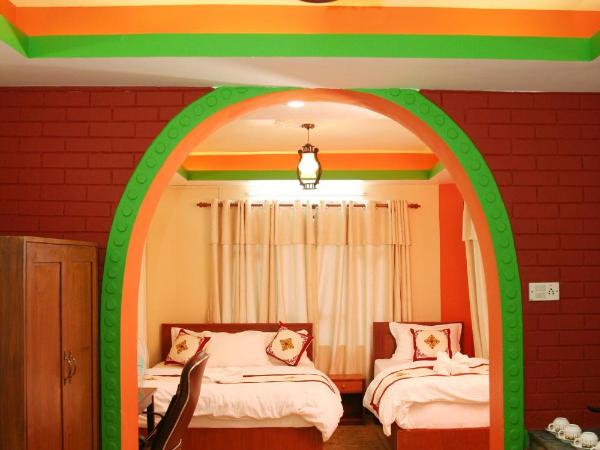 Thamel Backpackers Home : photo 2 de la chambre appartement avec balcon