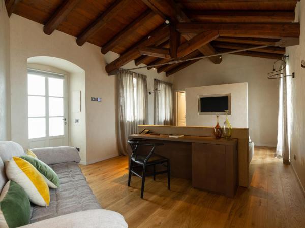 Relais San Vigilio al Castello : photo 2 de la chambre chambre double deluxe