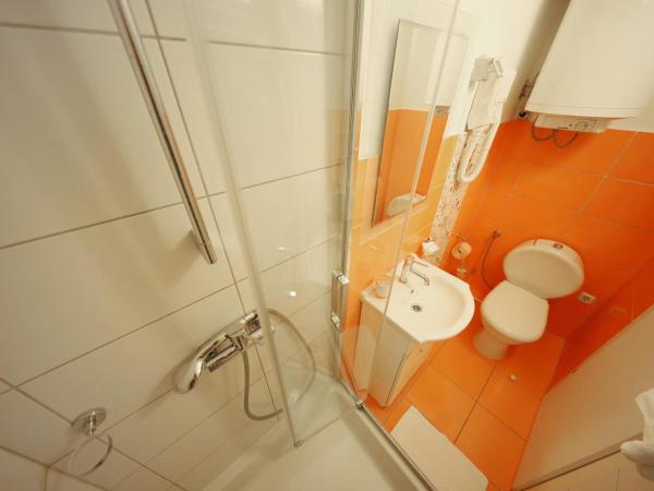 Rooms Goga : photo 6 de la chambre chambre double confort