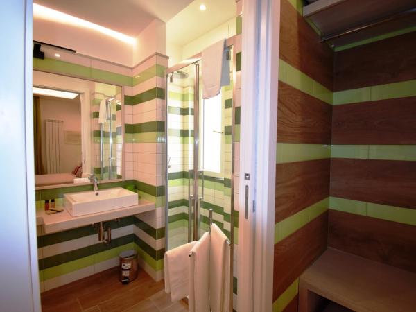 Melody Sorrento Suites : photo 7 de la chambre suite junior avec balcon