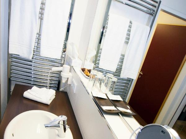 Hotel Schwarzer Bär : photo 4 de la chambre petite chambre simple