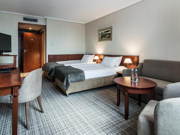 Airport Hotel Okęcie : photo 2 de la chambre chambre double supérieure