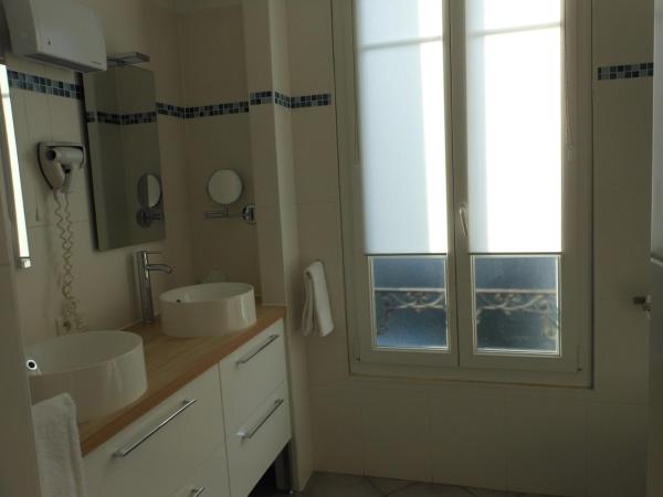 Hotel Villa Les Cygnes : photo 5 de la chambre chambre lits jumeaux avec balcon