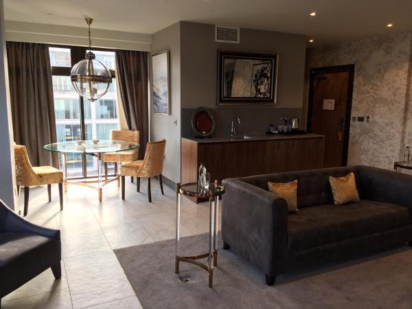 Ten Square Hotel : photo 6 de la chambre suite supérieure