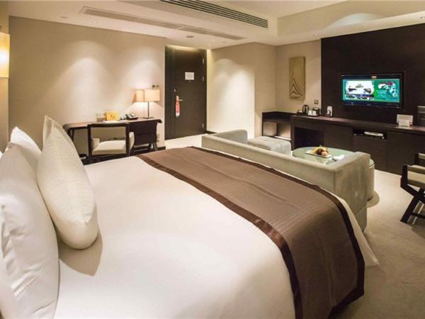 Howard Johnson IFC Plaza Ningbo : photo 6 de la chambre chambre supérieure