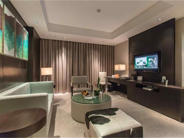 Howard Johnson IFC Plaza Ningbo : photo 10 de la chambre chambre lit king-size deluxe