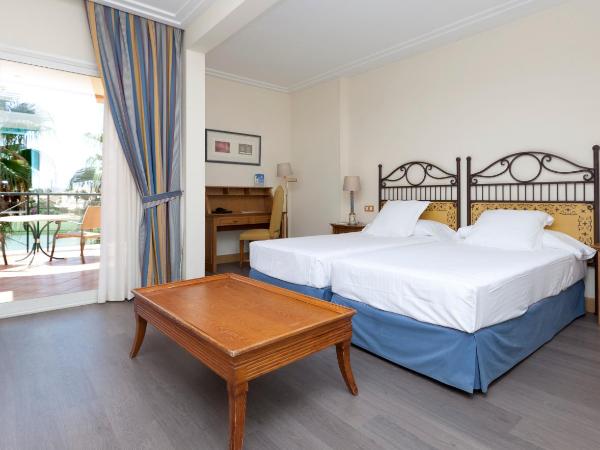 Hotel Alicante Golf : photo 3 de la chambre chambre lits jumeaux/double de luxe