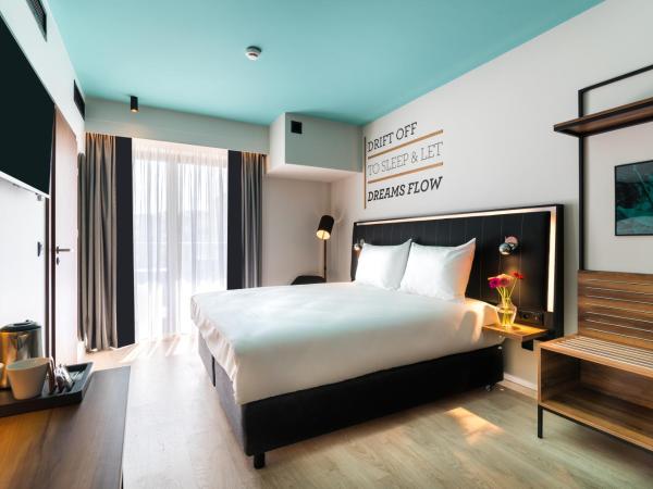 Park Inn by Radisson Poznan : photo 4 de la chambre chambre standard avec balcon ou terrasse