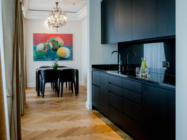 Hotel Schweizerhof Bern & Spa : photo 4 de la chambre studio résidentiel de luxe avec kitchenette