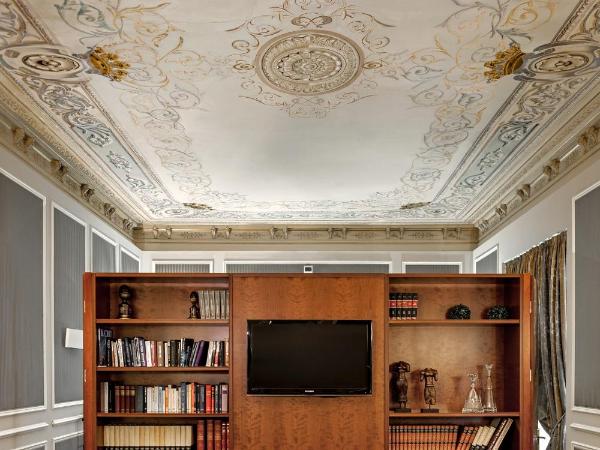 Catalonia Las Cortes : photo 3 de la chambre suite impériale