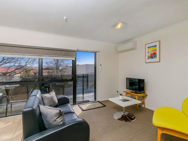 Le Chalet Suisse Motel Taupo : photo 5 de la chambre studio