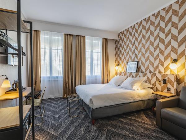 Best Western Hotel Centre Reims : photo 7 de la chambre chambre familiale avec 1 lit double et 1 canapé-lit - non-fumeurs
