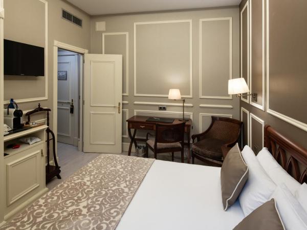 Catalonia Las Cortes : photo 3 de la chambre chambre double avec terrasse - fumeurs