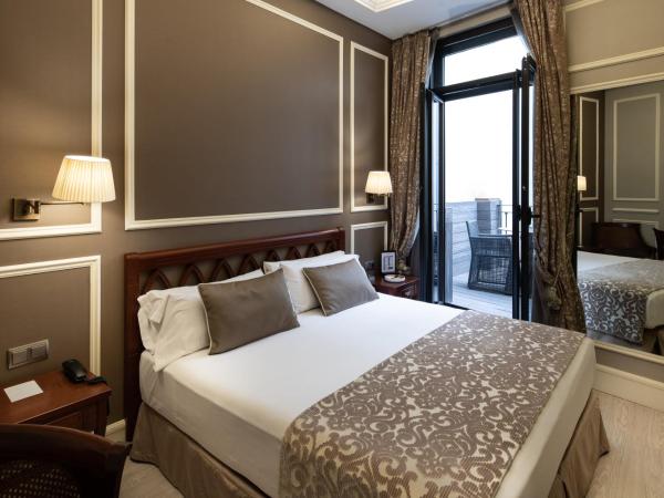 Catalonia Las Cortes : photo 2 de la chambre chambre double avec terrasse - fumeurs