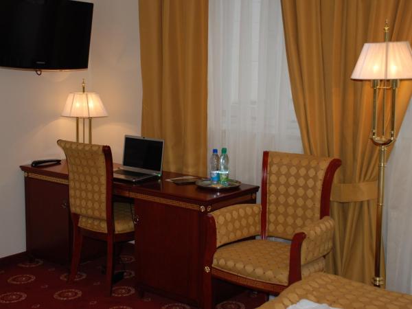 Hotel Holiday Park : photo 1 de la chambre chambre simple - accessible aux personnes à mobilité réduite