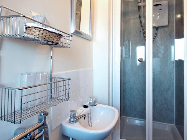 St Marys Guest House : photo 8 de la chambre standard double – 2nd floor (10)