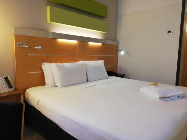 iH Hotels Milano Gioia : photo 5 de la chambre chambre double supérieure