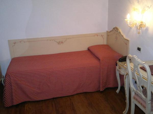 Hotel La Residenza : photo 1 de la chambre chambre simple