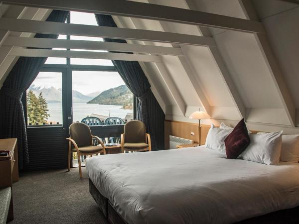 Heartland Hotel Queenstown : photo 2 de la chambre studio chalet lit king-size avec vue