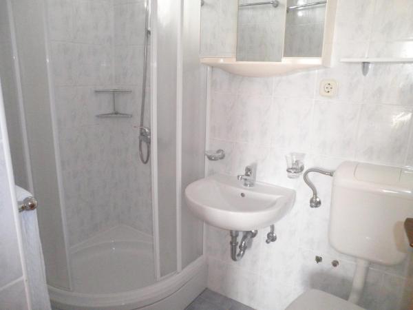 Guest House Katarina : photo 8 de la chambre chambre double