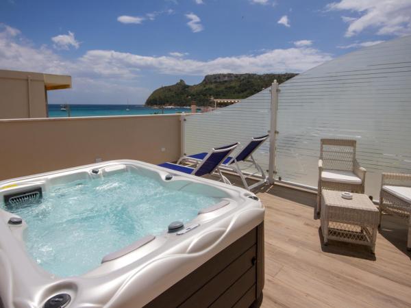 Hotel Nautilus : photo 4 de la chambre chambre double de luxe avec jacuzzi - vue sur mer