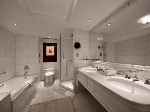 Hotel Royal Macau : photo 7 de la chambre suite lits jumeaux royale deluxe avec 2 petits-déjeuners, 2 goûters et les avantages du salon