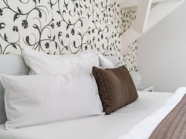 Aparthotel Villa Freisleben : photo 5 de la chambre suite - vue sur parc