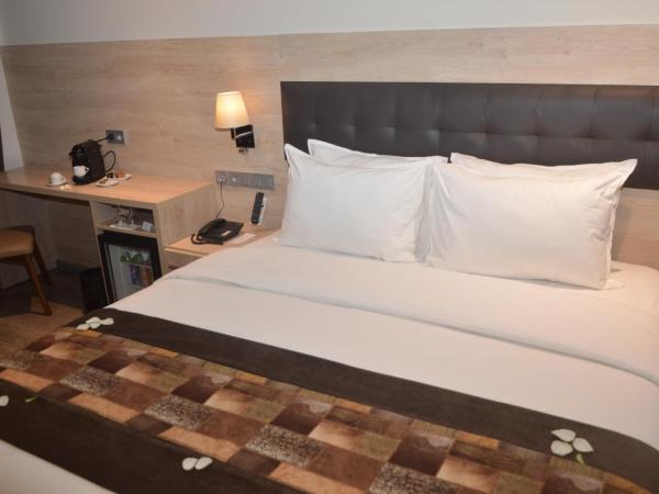 Anezi Tower Hotel : photo 2 de la chambre chambre premium - vue sur mer