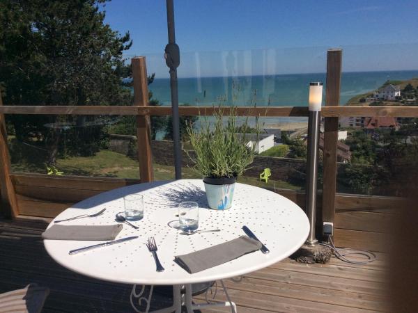 Auberge du Vieux Puits : photo 2 de la chambre chambre lit queen-size - vue sur mer