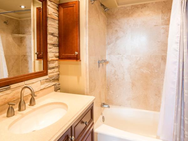 Castle at Waikīkī Grand : photo 4 de la chambre studio avec kitchenette - vue sur l'océan