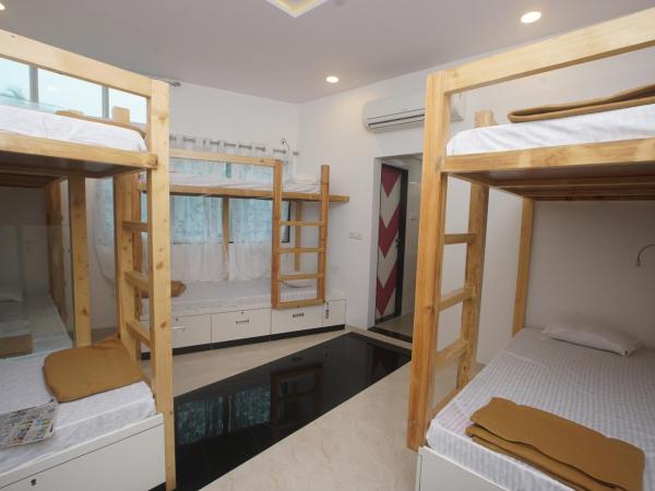 Mumbai Staytion Dorm- Hostel : photo 5 de la chambre lit dans dortoir mixte de 10 lits