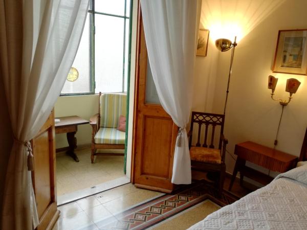 Rooms by Anna : photo 6 de la chambre chambre double avec salle de bains privative extérieure