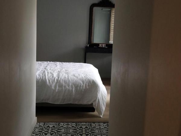 B&B PETIT PRINCE, GENT : photo 9 de la chambre chambre lit king-size - vue sur jardin