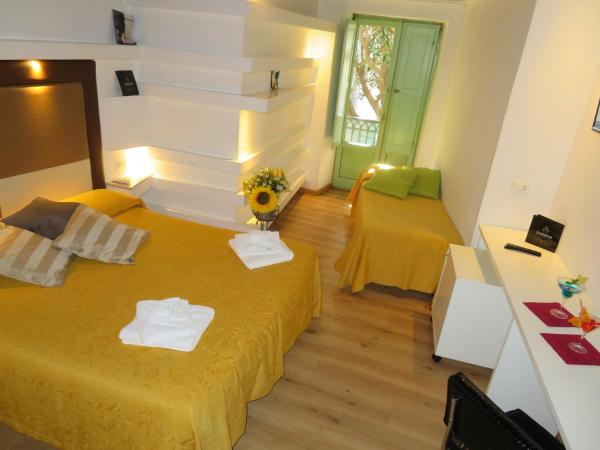 Albergo Del Centro Storico : photo 2 de la chambre chambre triple confort