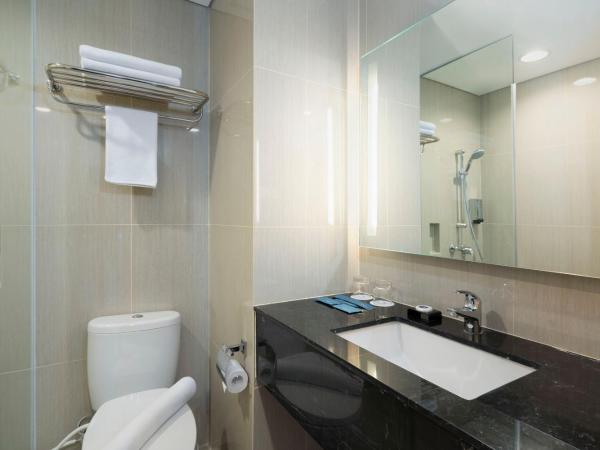 BATIQA Hotel Darmo - Surabaya : photo 2 de la chambre chambre lits jumeaux supérieure