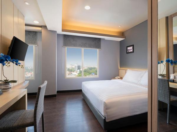 BATIQA Hotel Darmo - Surabaya : photo 1 de la chambre suite