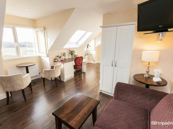 Sea Breeze Lodge B&B Galway : photo 2 de la chambre suite appartement de grand standing avec vue sur baie