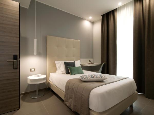 Hotel H21 : photo 3 de la chambre chambre simple classique