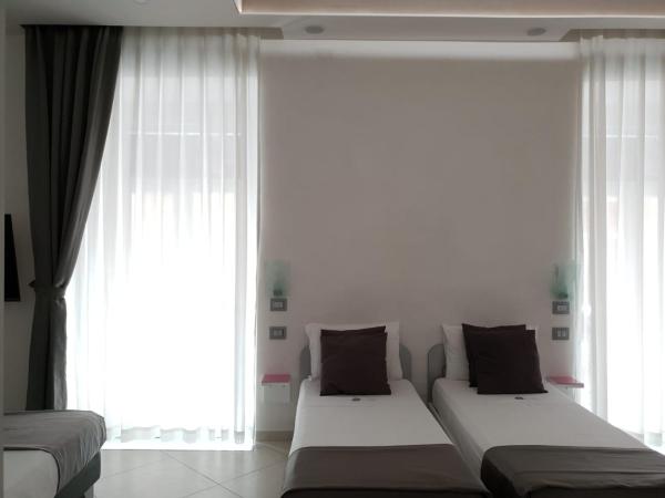 Hotel Nunù : photo 8 de la chambre chambre familiale