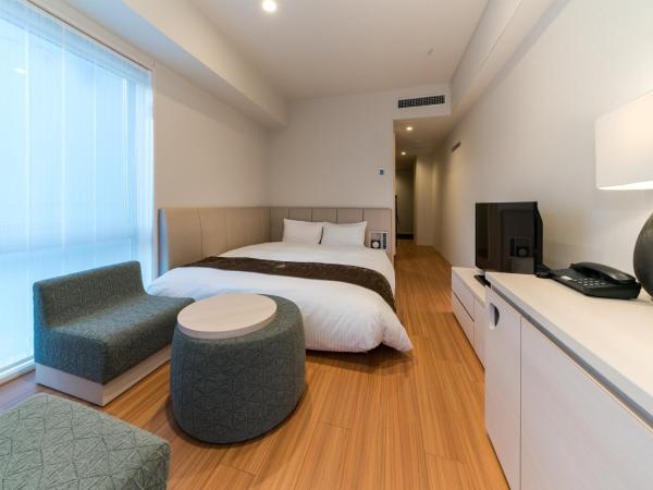 Daiwa Roynet Hotel Chiba-chuo : photo 1 de la chambre double room with wooden flooring - non-smoking