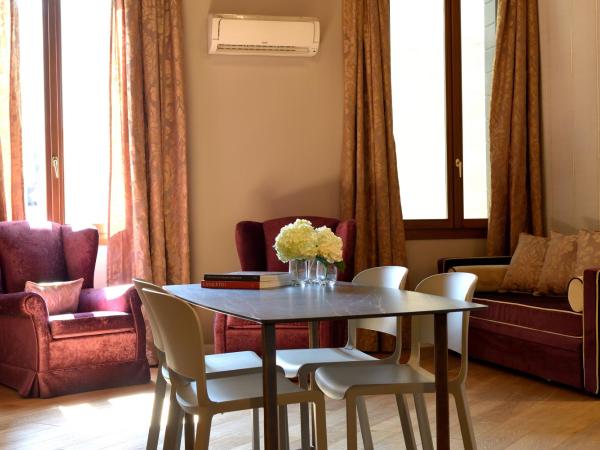 Residence La Fenice : photo 4 de la chambre appartement 3 chambres (8 adultes) - san marco 1859