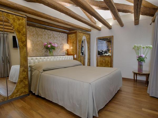 Hotel Santa Chiara : photo 2 de la chambre suite avec vue sur le grand canal