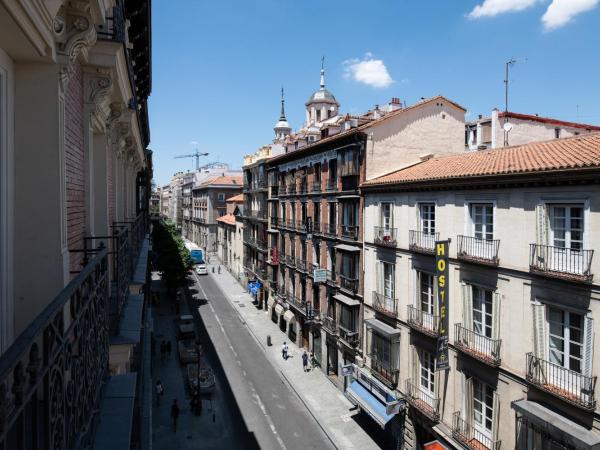 Catalonia Plaza Mayor : photo 2 de la chambre chambre double ou lits jumeaux - vue sur ville