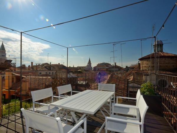 Residence La Fenice : photo 8 de la chambre appartement 1 chambre avec terrasse