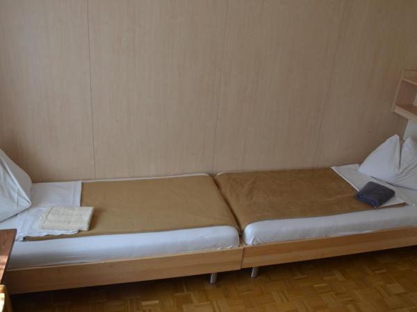 Mladinski dom - Hostel : photo 5 de la chambre chambre lits jumeaux standard