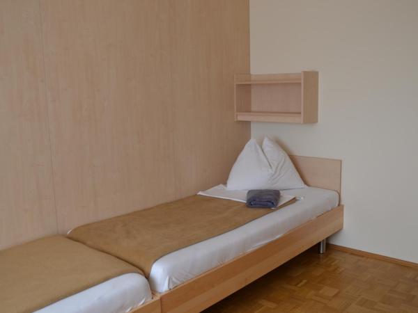 Mladinski dom - Hostel : photo 4 de la chambre chambre lits jumeaux standard