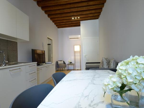 Residence La Fenice : photo 10 de la chambre appartement 1 chambre