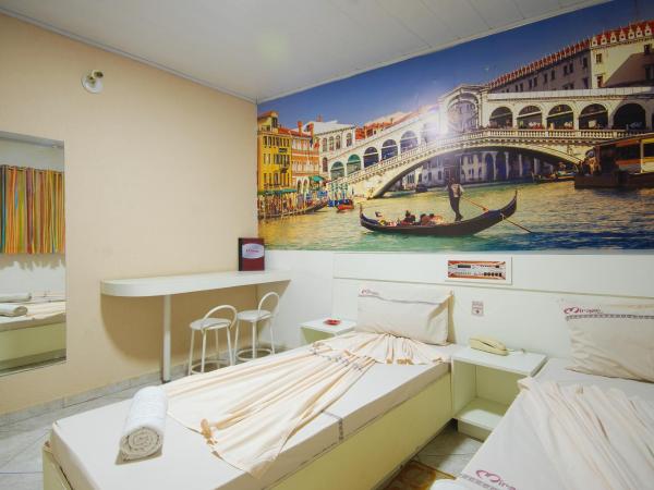 Mirage Motel Guarulhos : photo 6 de la chambre chambre lits jumeaux Économique