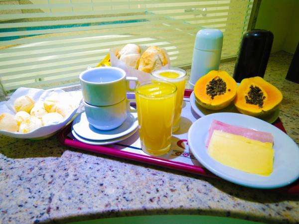 Mirage Motel Guarulhos : photo 4 de la chambre chambre lits jumeaux Économique