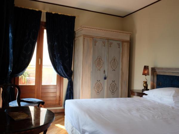 Hotel La Calcina : photo 1 de la chambre superior double room with canal view and terrace